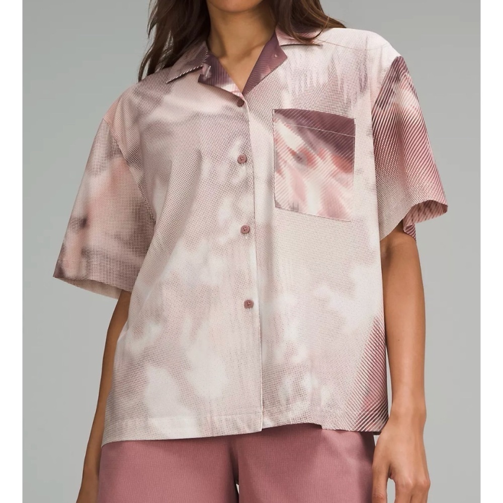 Lululemon Team Canada Women's Button-Down Shirt COC Logo